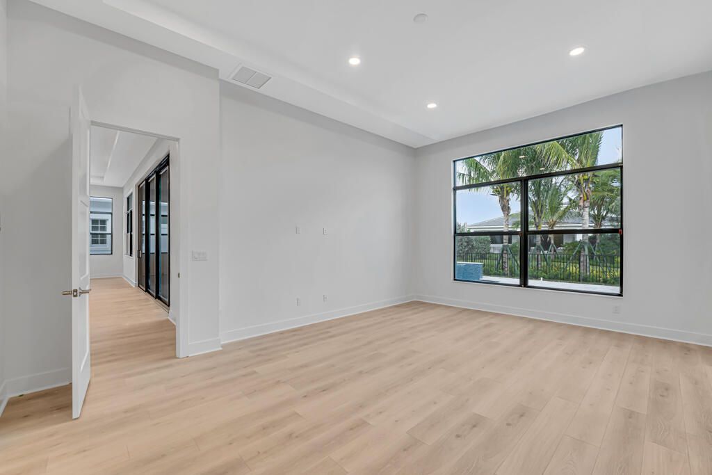 For Sale: $1,639,990 (3 beds, 4 baths, 2998 Square Feet)