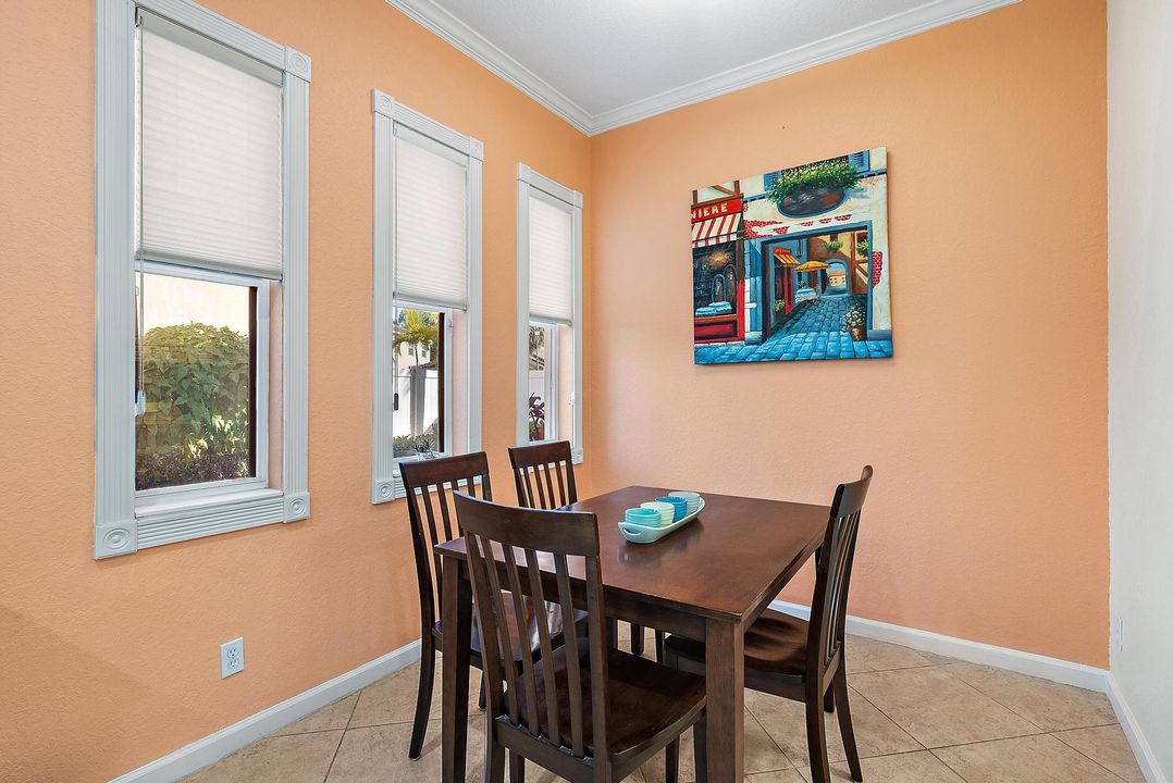 На продажу: $729,000 (5 спален, 4 ванн, 3380 Квадратных фут)