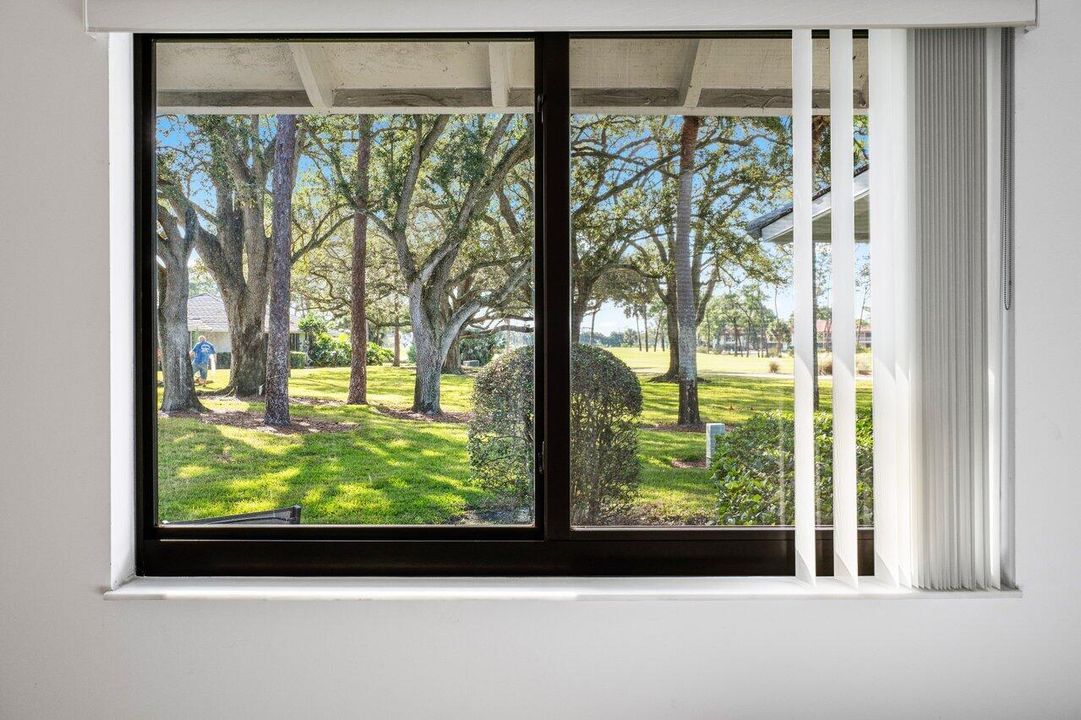 For Sale: $450,000 (2 beds, 2 baths, 1135 Square Feet)