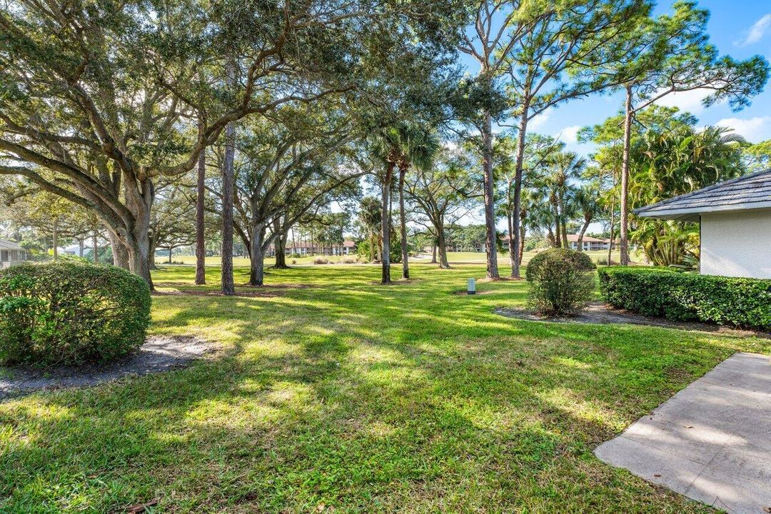 For Sale: $450,000 (2 beds, 2 baths, 1135 Square Feet)