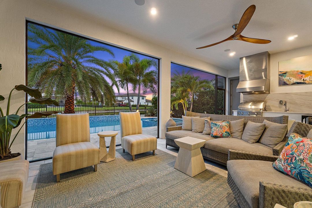 На продажу: $2,595,000 (4 спален, 4 ванн, 3919 Квадратных фут)