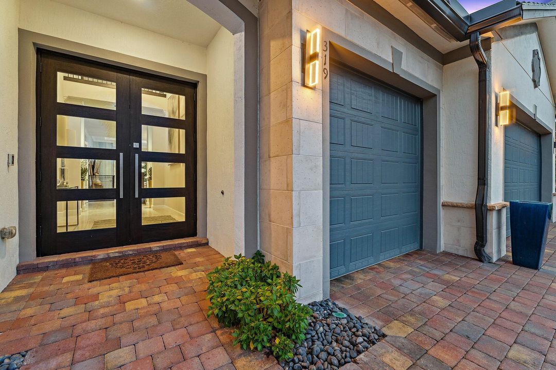 На продажу: $2,595,000 (4 спален, 4 ванн, 3919 Квадратных фут)