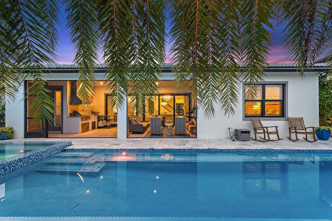 На продажу: $2,595,000 (4 спален, 4 ванн, 3919 Квадратных фут)