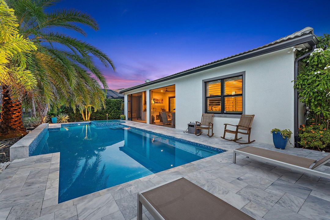 На продажу: $2,595,000 (4 спален, 4 ванн, 3919 Квадратных фут)