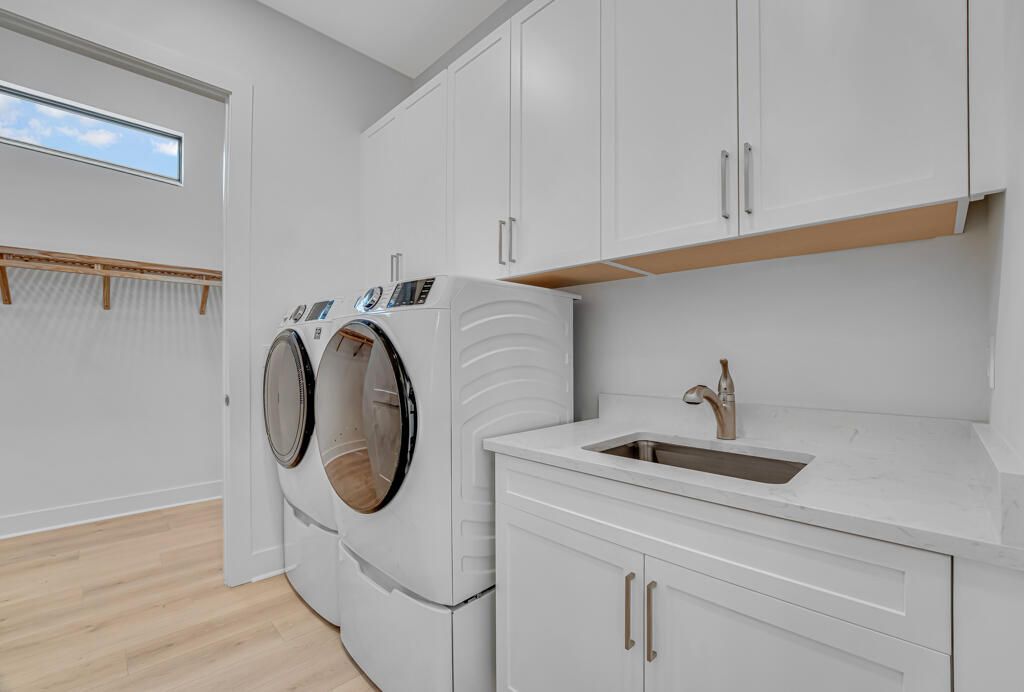 For Sale: $1,639,990 (3 beds, 4 baths, 2998 Square Feet)