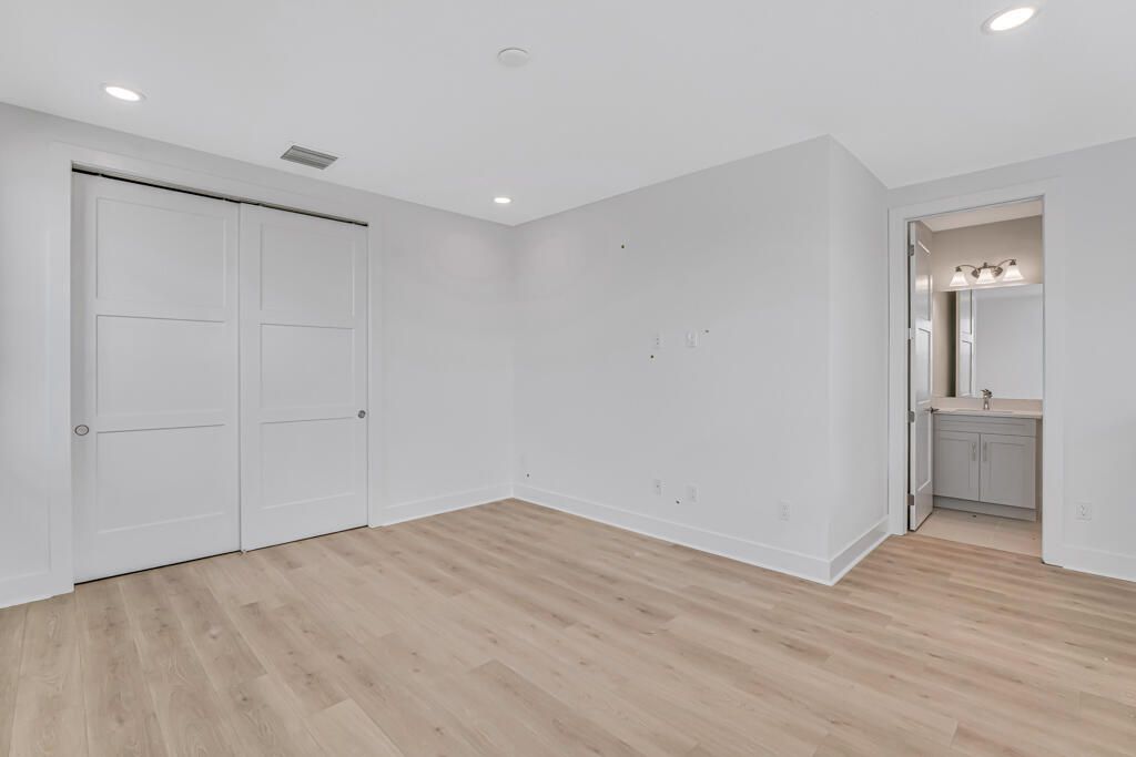 For Sale: $1,639,990 (3 beds, 4 baths, 2998 Square Feet)