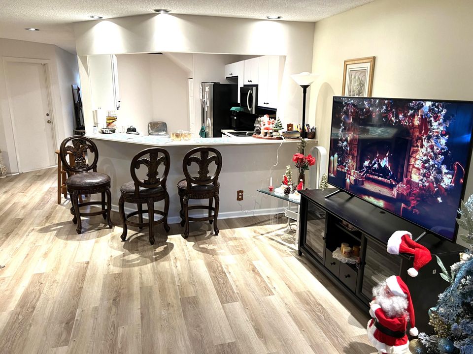 For Sale: $499,987 (3 beds, 2 baths, 1819 Square Feet)