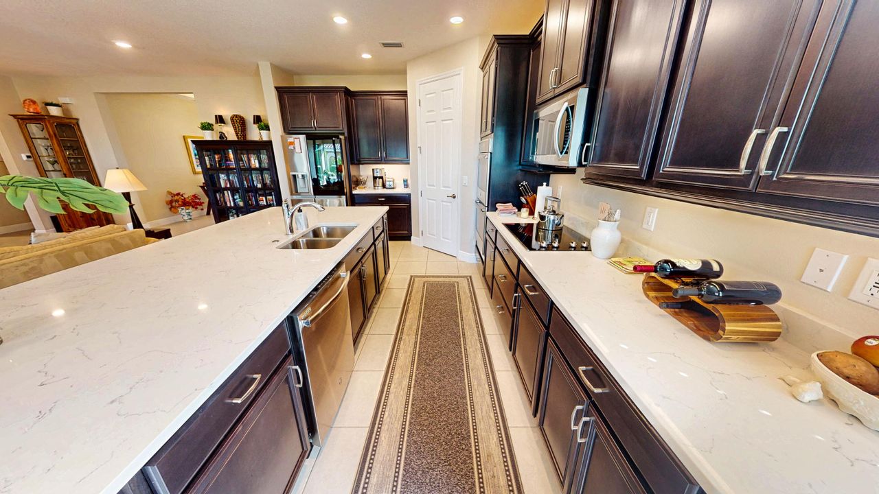 На продажу: $535,000 (3 спален, 2 ванн, 2446 Квадратных фут)