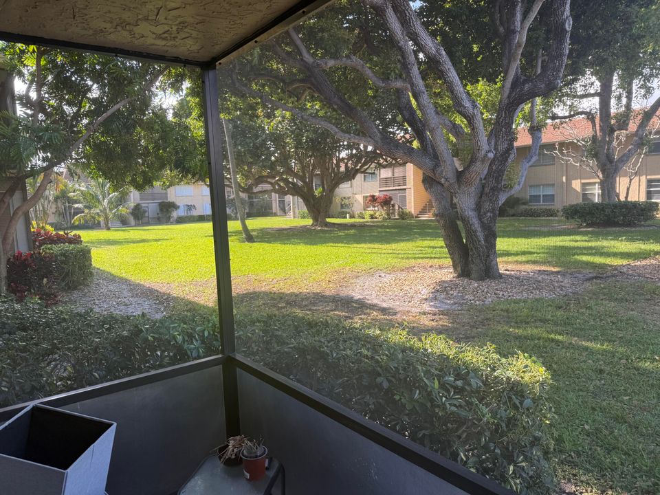 For Rent: $1,775 (1 beds, 1 baths, 729 Square Feet)