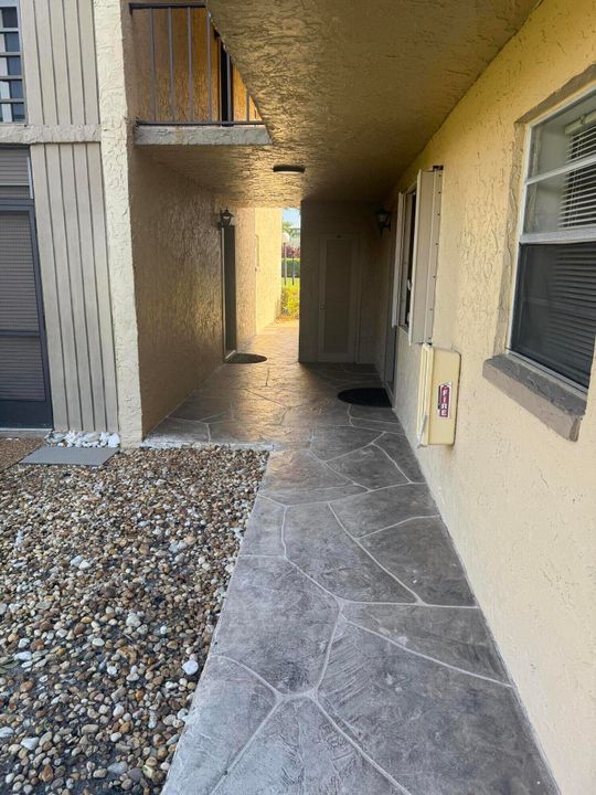 For Rent: $1,775 (1 beds, 1 baths, 729 Square Feet)
