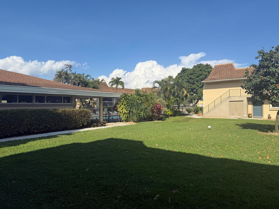 For Rent: $1,775 (1 beds, 1 baths, 729 Square Feet)