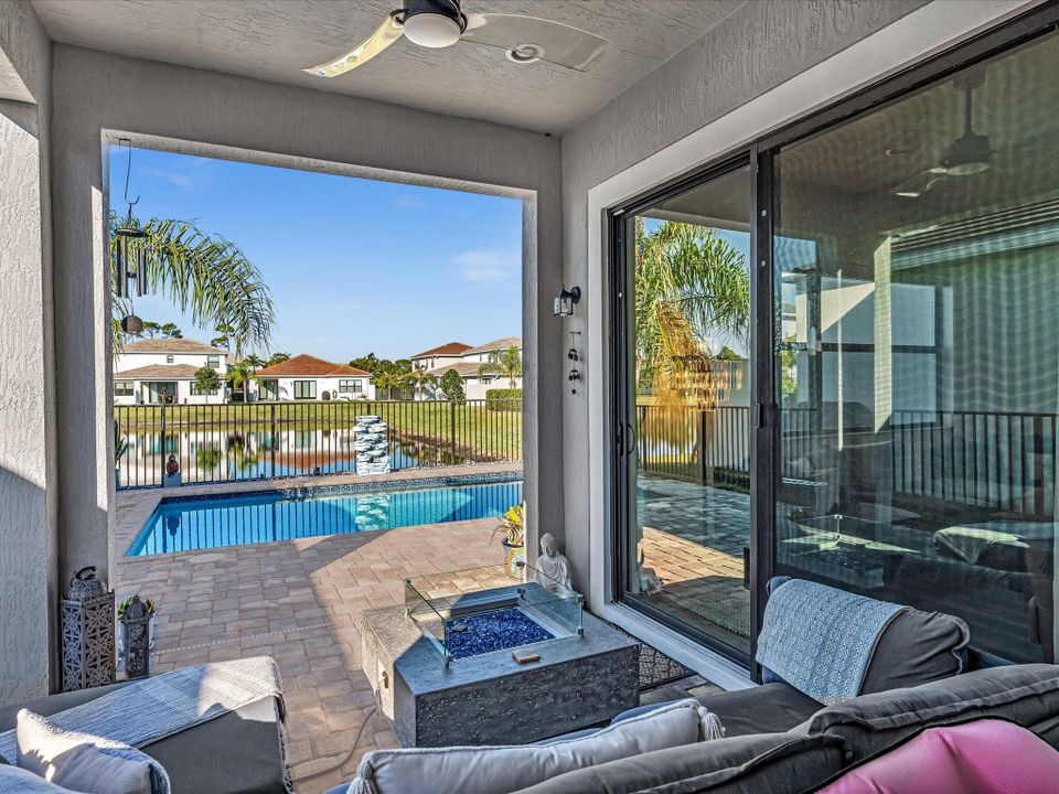 待售: $875,000 (3 贝兹, 2 浴室, 2105 平方英尺)