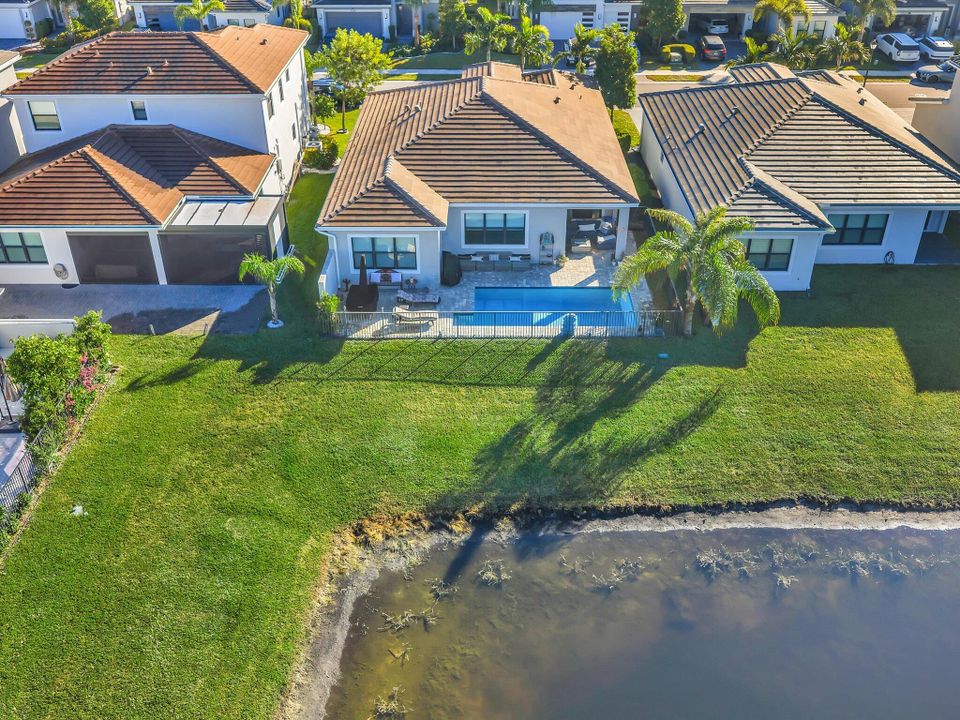 待售: $875,000 (3 贝兹, 2 浴室, 2105 平方英尺)