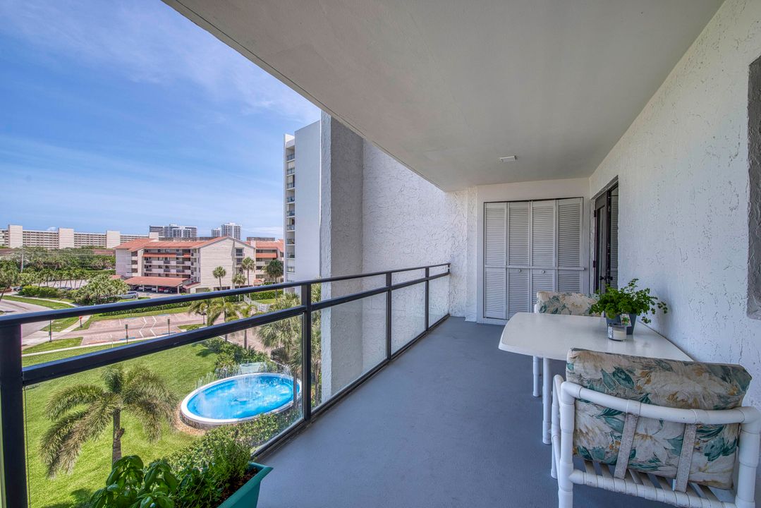 待售: $319,000 (2 贝兹, 2 浴室, 1160 平方英尺)