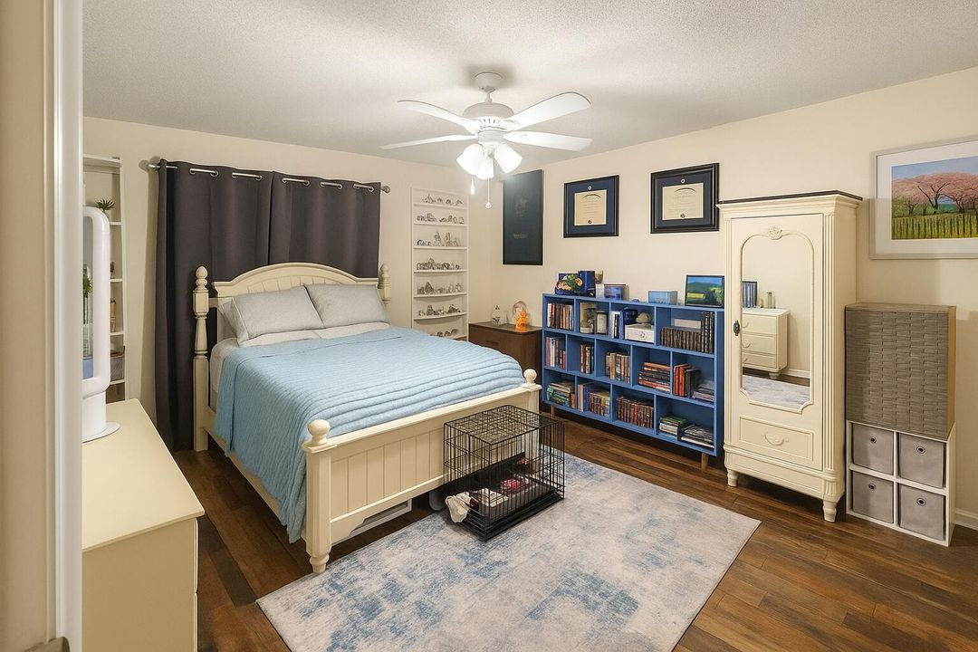 For Sale: $175,000 (2 beds, 2 baths, 994 Square Feet)