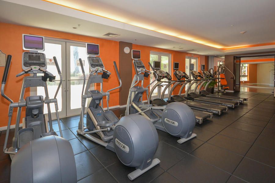 For Rent: $4,750 (1 beds, 1 baths, 755 Square Feet)