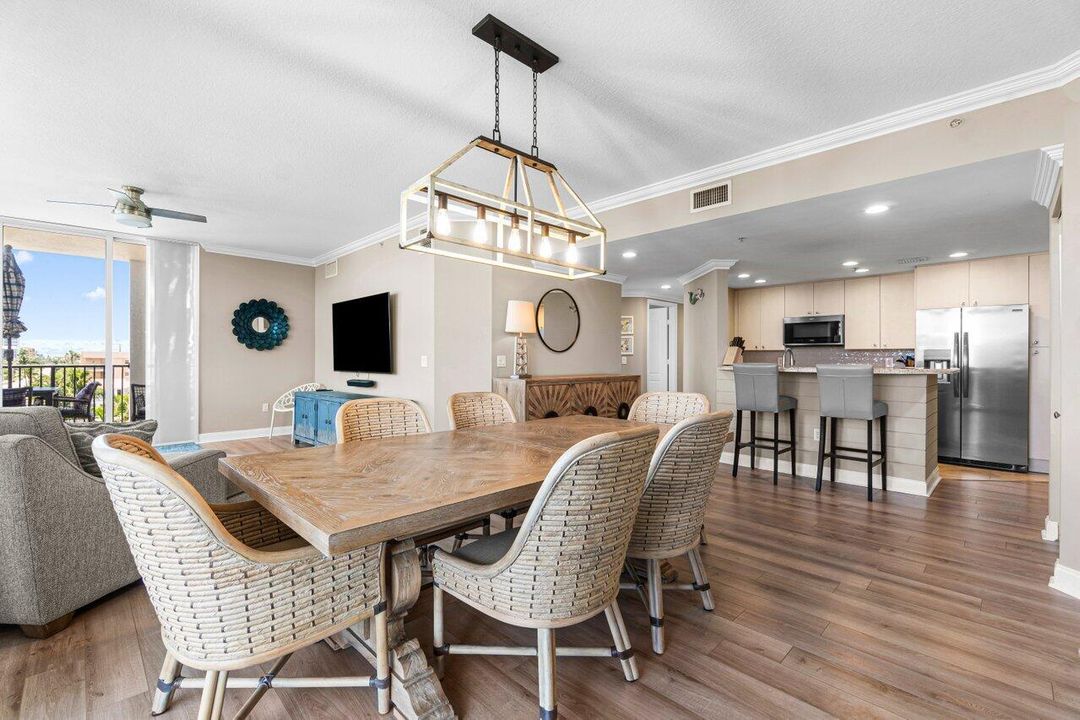 For Sale: $840,000 (3 beds, 2 baths, 1751 Square Feet)