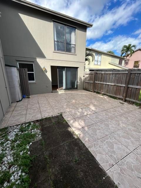 En Renta: $2,250 (2 camas, 2 baños, 1313 Pies cuadrados)