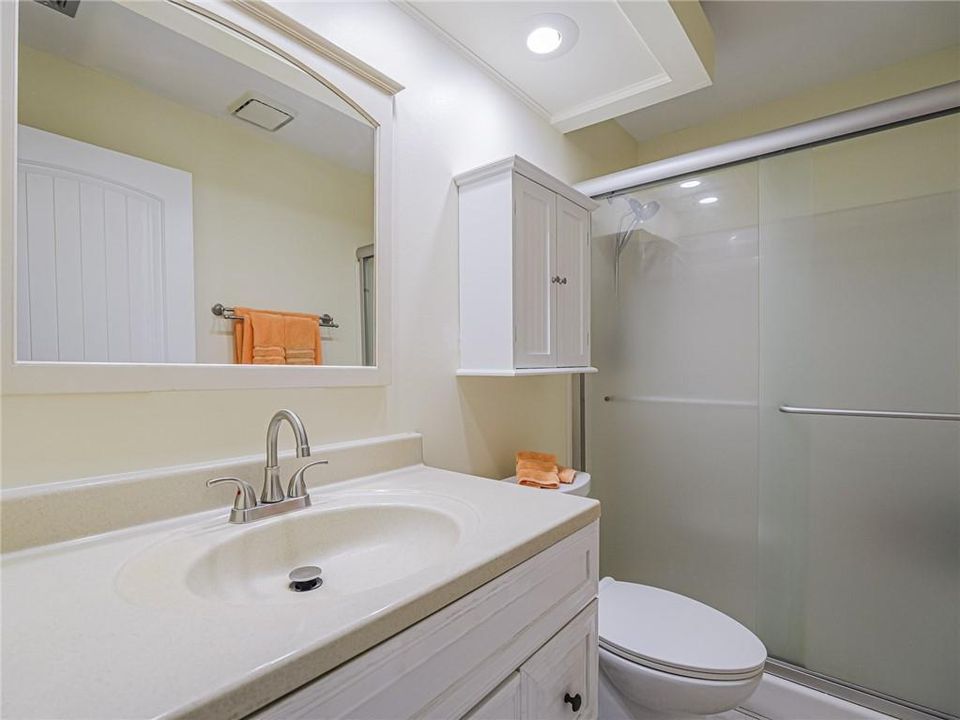 For Sale: $175,900 (2 beds, 2 baths, 1251 Square Feet)