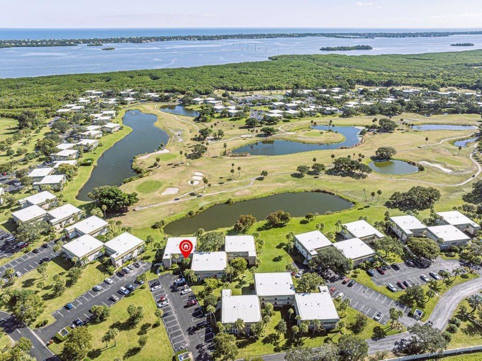 For Sale: $175,900 (2 beds, 2 baths, 1251 Square Feet)