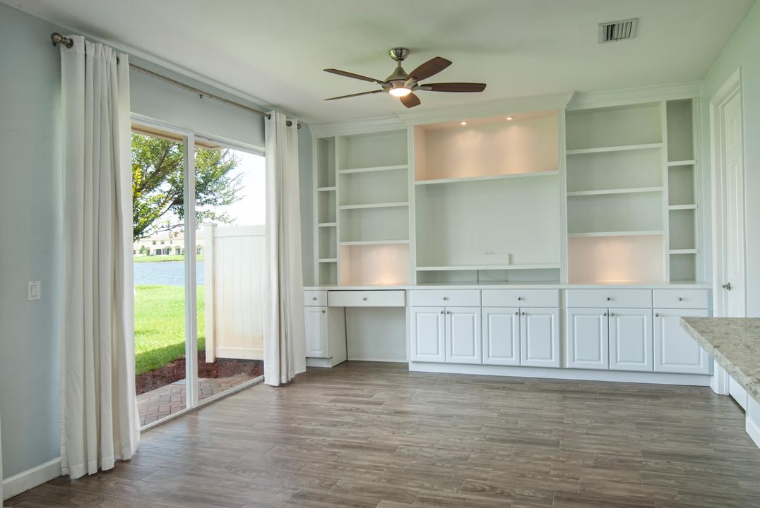 For Rent: $2,100 (3 beds, 2 baths, 900 Square Feet)