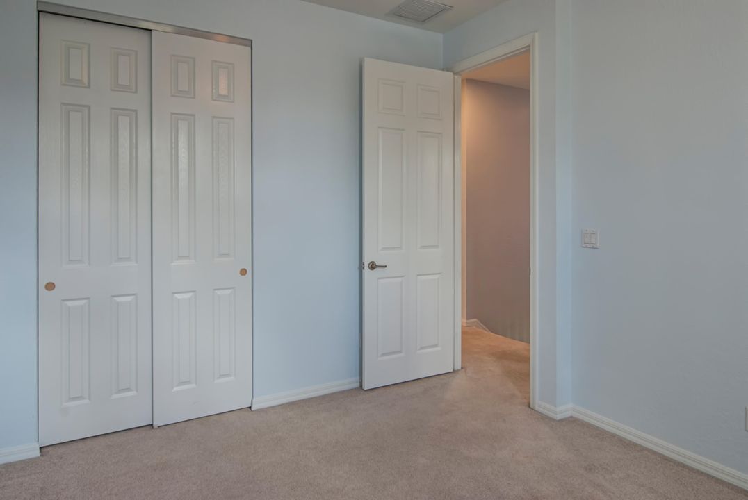 For Rent: $2,100 (3 beds, 2 baths, 900 Square Feet)