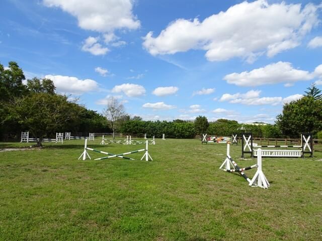 For Rent: $1,800 (0 beds, 0 baths, 200 Square Feet)