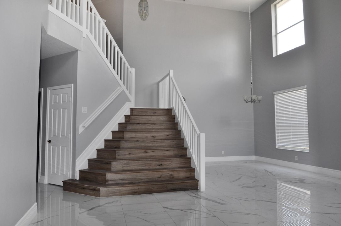 En Renta: $5,800 (4 camas, 2 baños, 3284 Pies cuadrados)