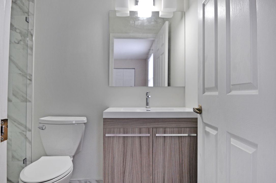 En Renta: $5,800 (4 camas, 2 baños, 3284 Pies cuadrados)