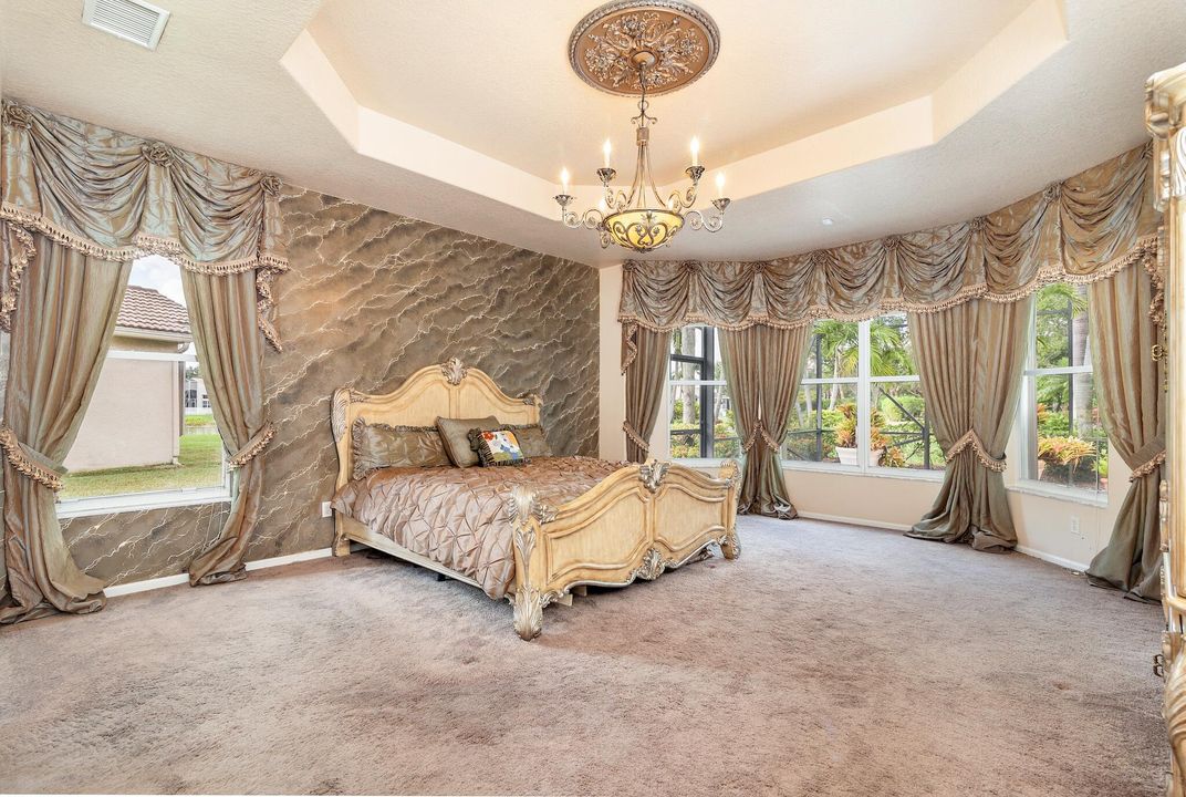 For Sale: $570,000 (3 beds, 2 baths, 2536 Square Feet)