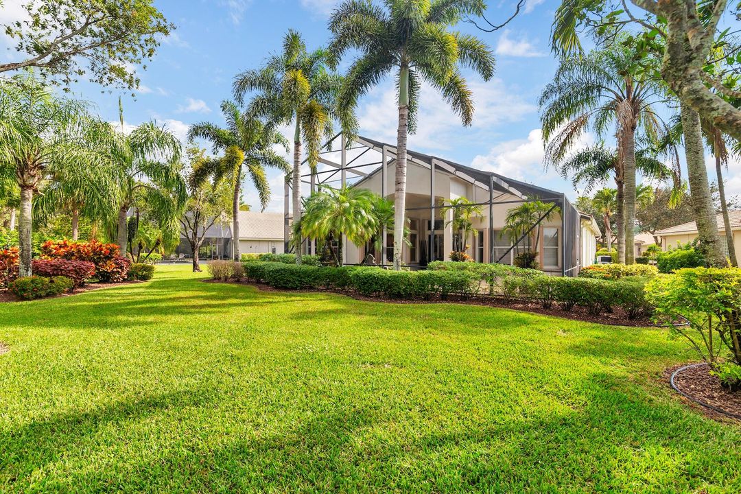 For Sale: $570,000 (3 beds, 2 baths, 2536 Square Feet)