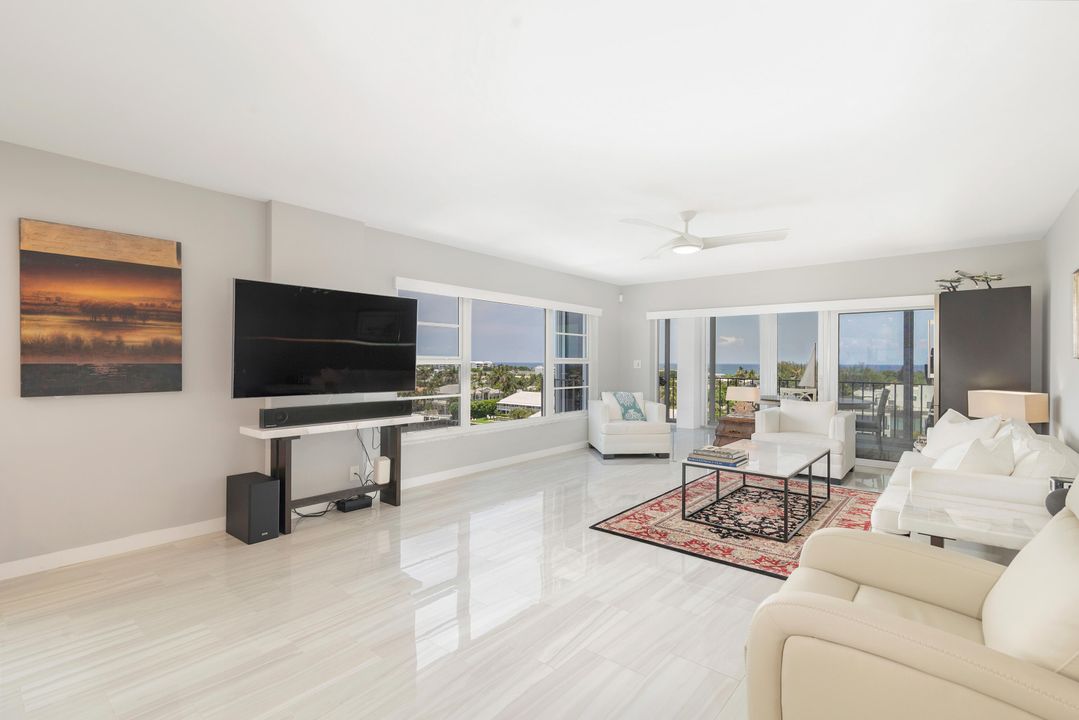 待售: $1,425,000 (2 贝兹, 2 浴室, 1760 平方英尺)