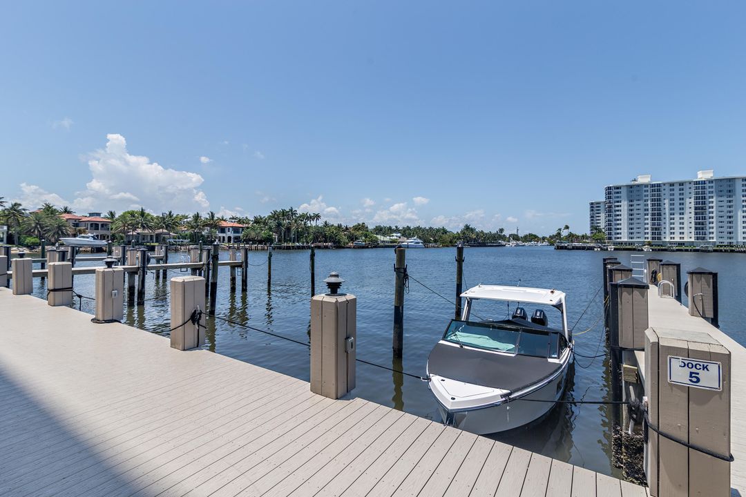 待售: $1,425,000 (2 贝兹, 2 浴室, 1760 平方英尺)