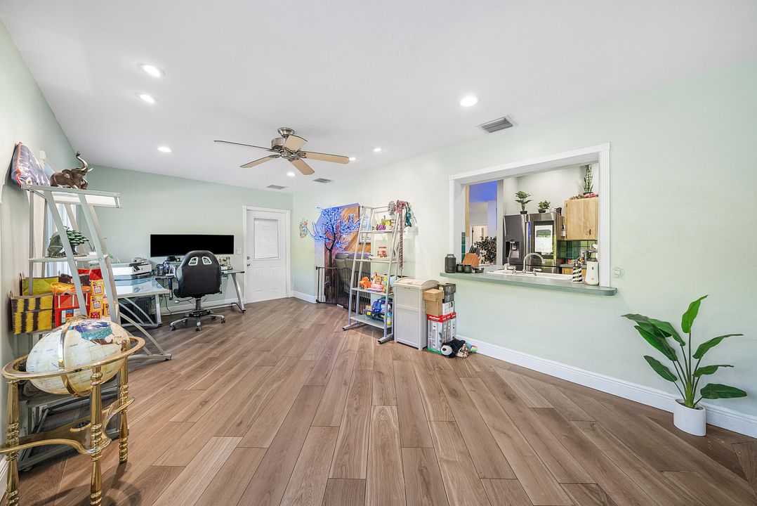 For Sale: $824,099 (3 beds, 2 baths, 1777 Square Feet)