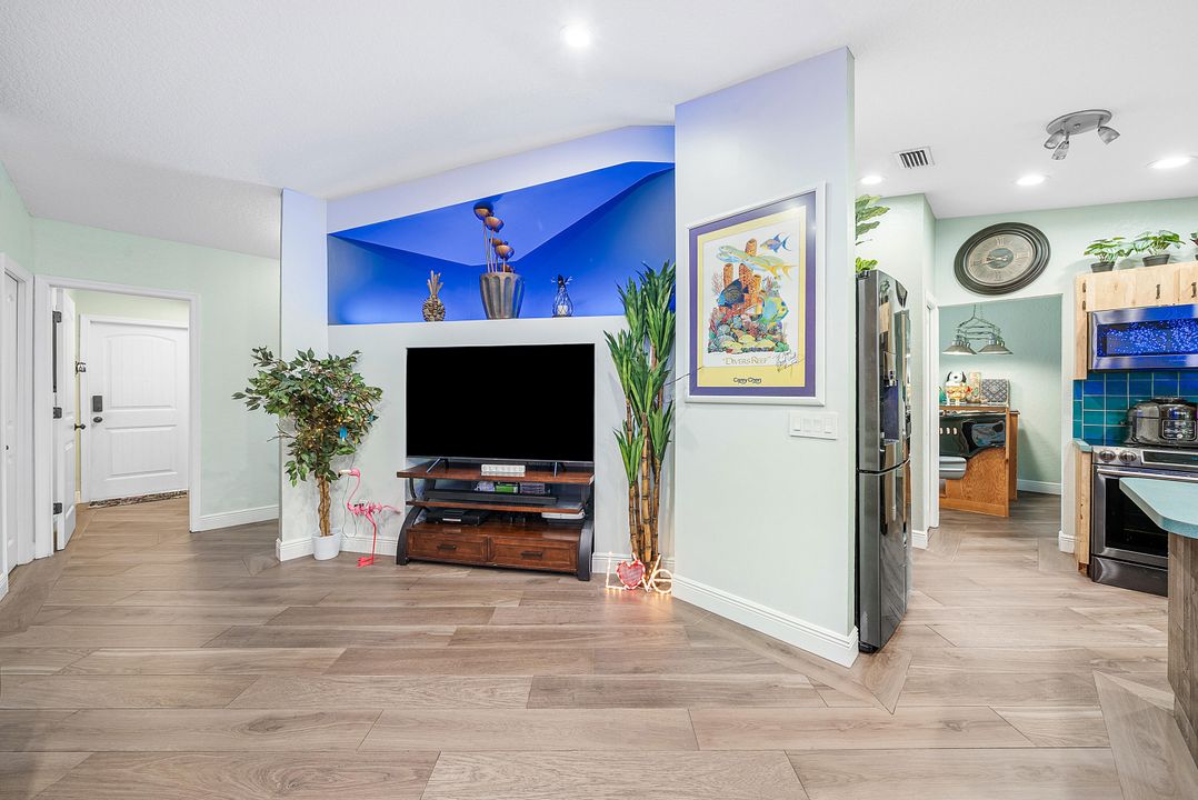 For Sale: $824,099 (3 beds, 2 baths, 1777 Square Feet)