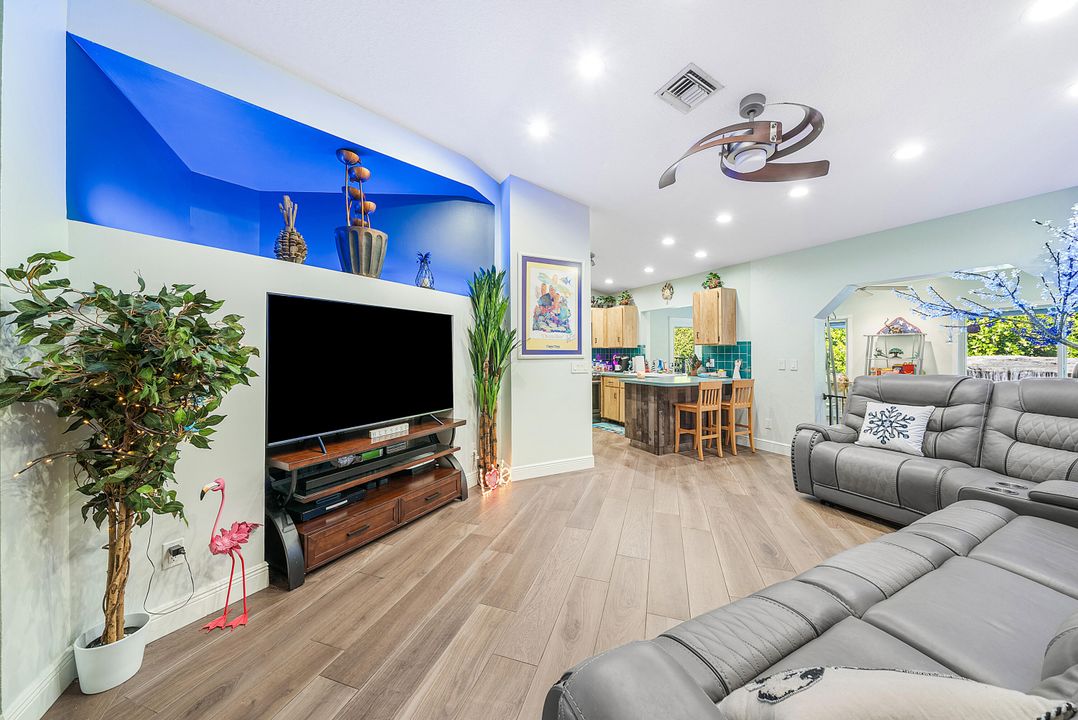 For Sale: $824,099 (3 beds, 2 baths, 1777 Square Feet)