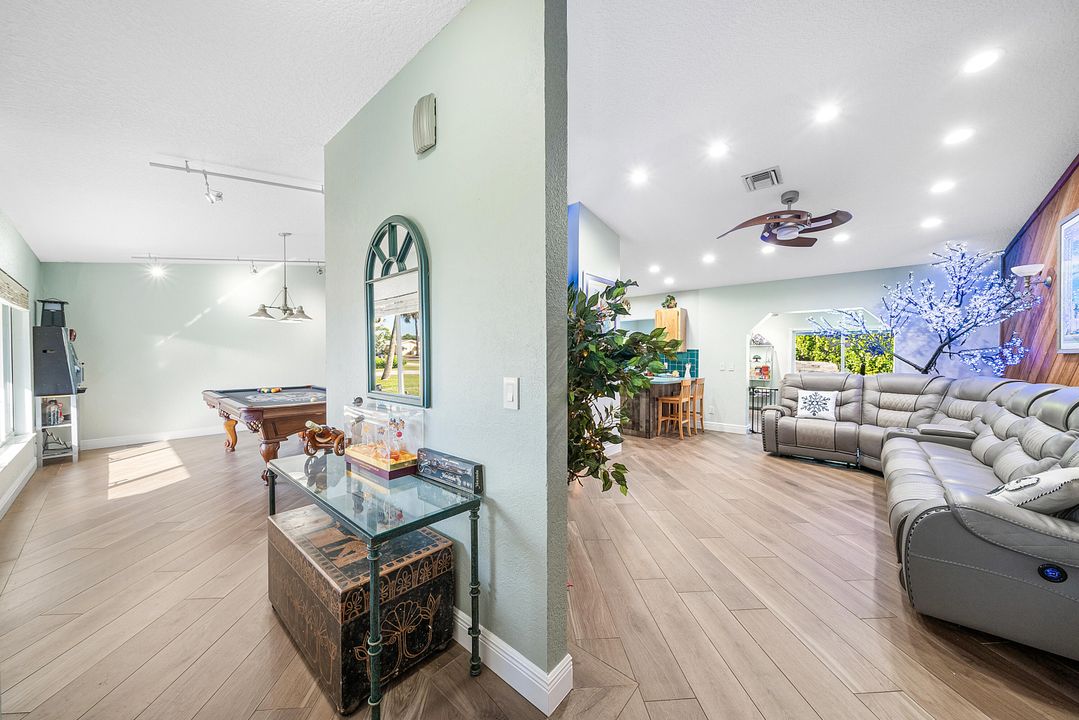 For Sale: $824,099 (3 beds, 2 baths, 1777 Square Feet)