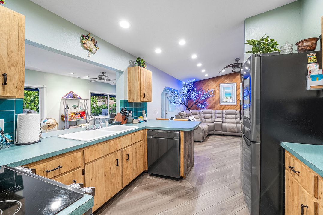 For Sale: $824,099 (3 beds, 2 baths, 1777 Square Feet)