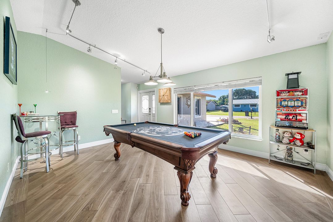 For Sale: $824,099 (3 beds, 2 baths, 1777 Square Feet)