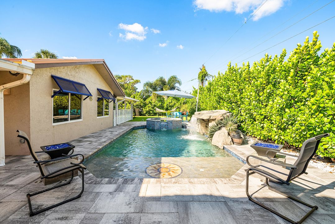 For Sale: $824,099 (3 beds, 2 baths, 1777 Square Feet)