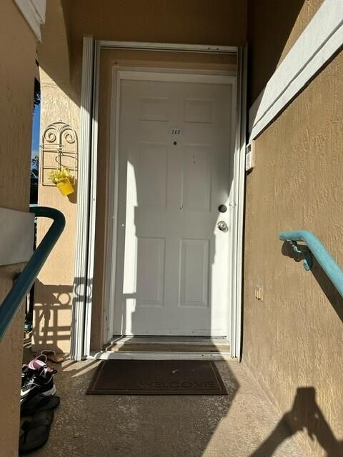 For Sale: $370,000 (3 beds, 2 baths, 1150 Square Feet)