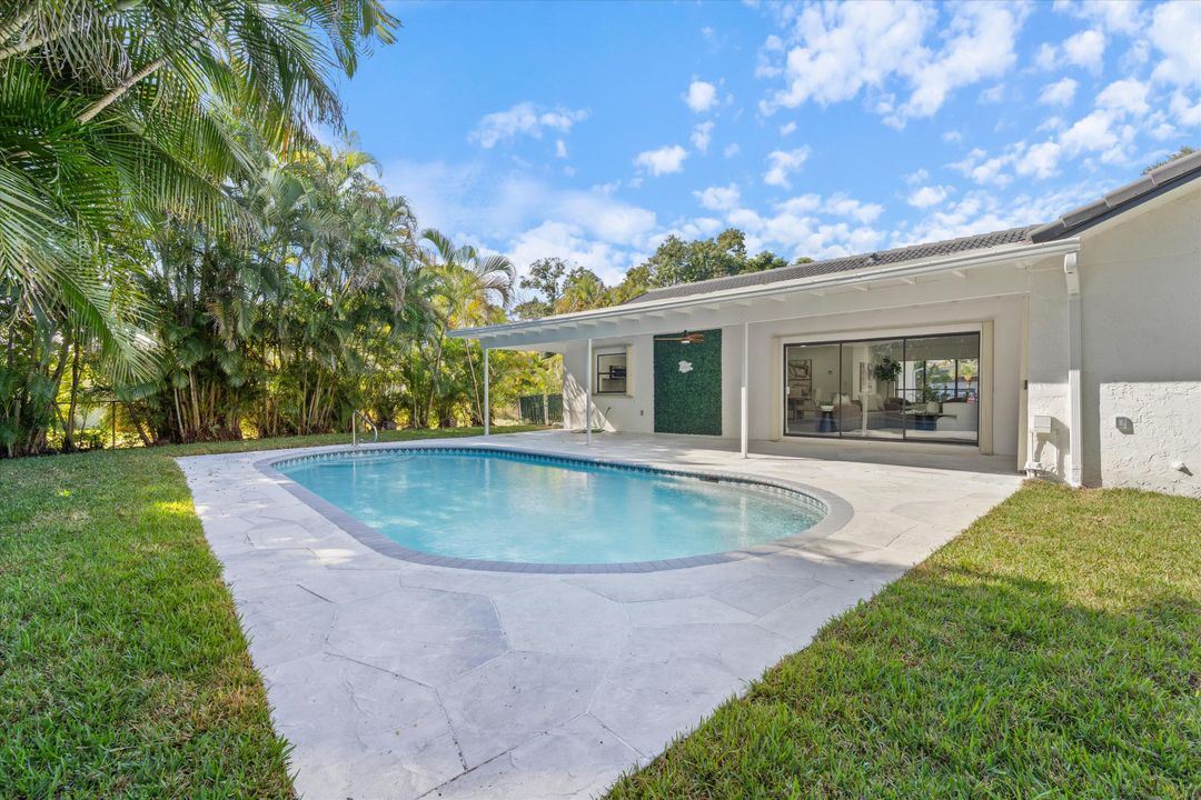 For Sale: $724,950 (3 beds, 2 baths, 2080 Square Feet)