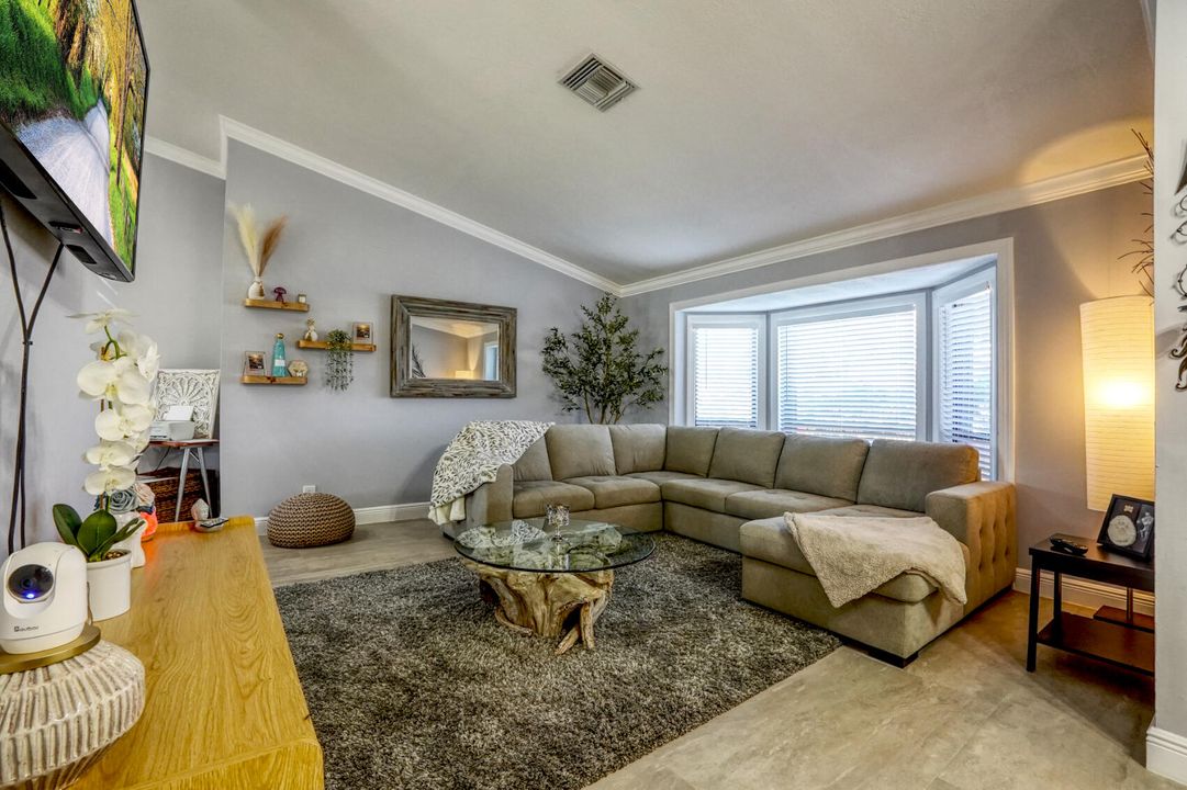 For Sale: $575,000 (3 beds, 2 baths, 1847 Square Feet)