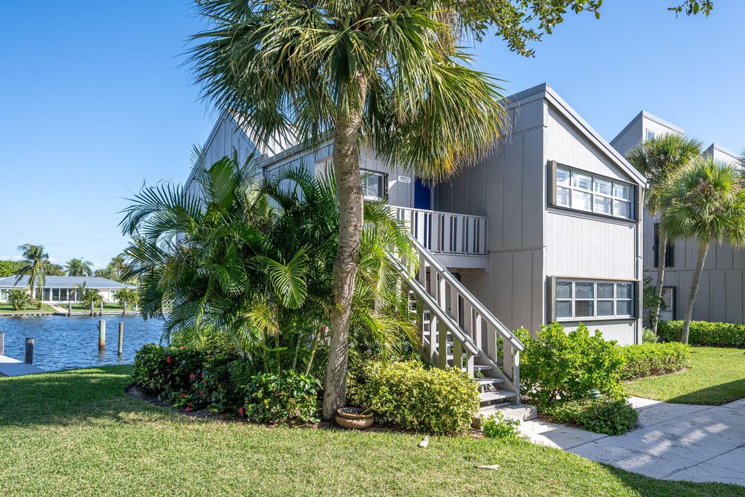 For Sale: $620,000 (2 beds, 2 baths, 1580 Square Feet)