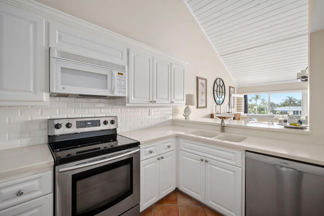 For Sale: $620,000 (2 beds, 2 baths, 1580 Square Feet)