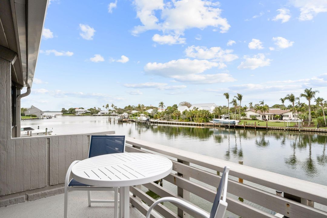 For Sale: $620,000 (2 beds, 2 baths, 1580 Square Feet)