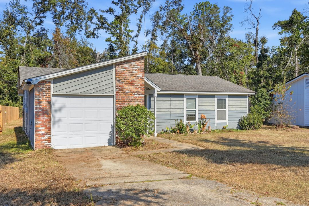 待售: $230,000 (3 贝兹, 2 浴室, 1030 平方英尺)