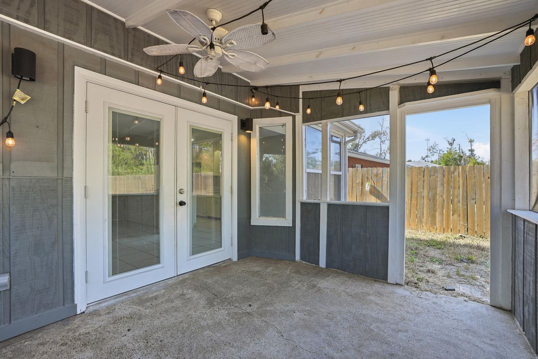 待售: $230,000 (3 贝兹, 2 浴室, 1030 平方英尺)