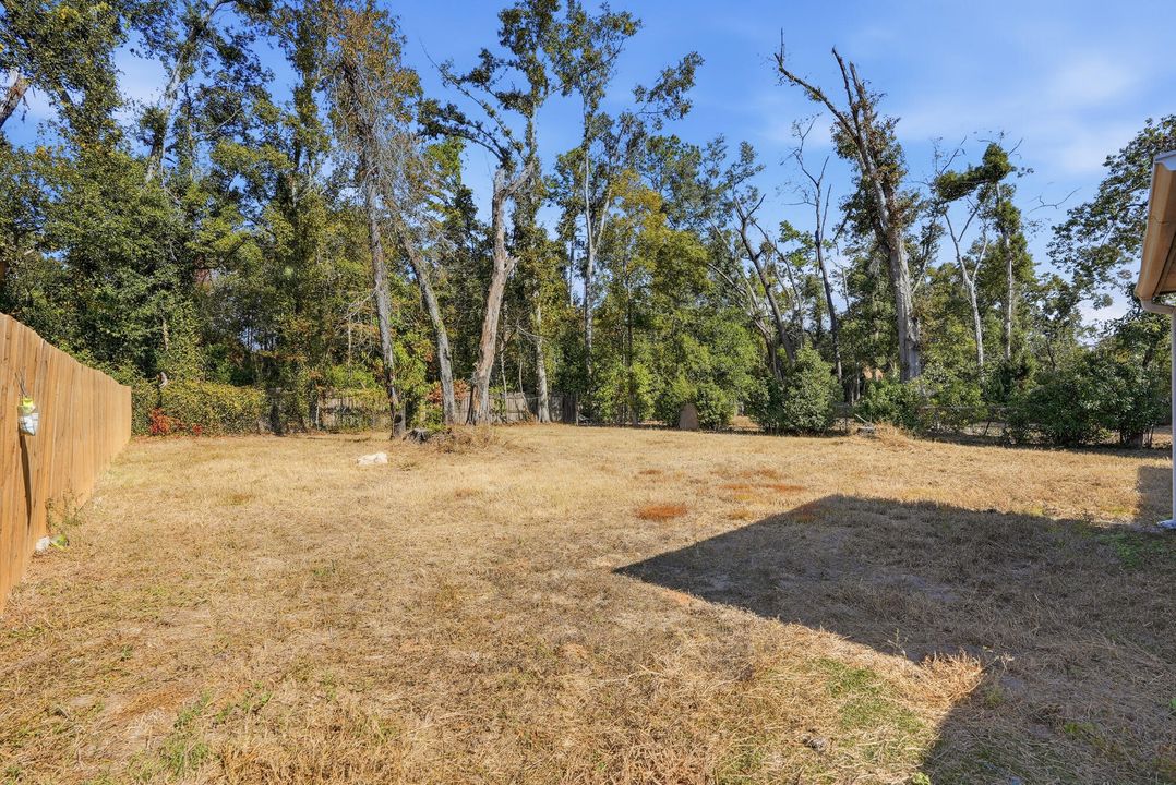 待售: $230,000 (3 贝兹, 2 浴室, 1030 平方英尺)