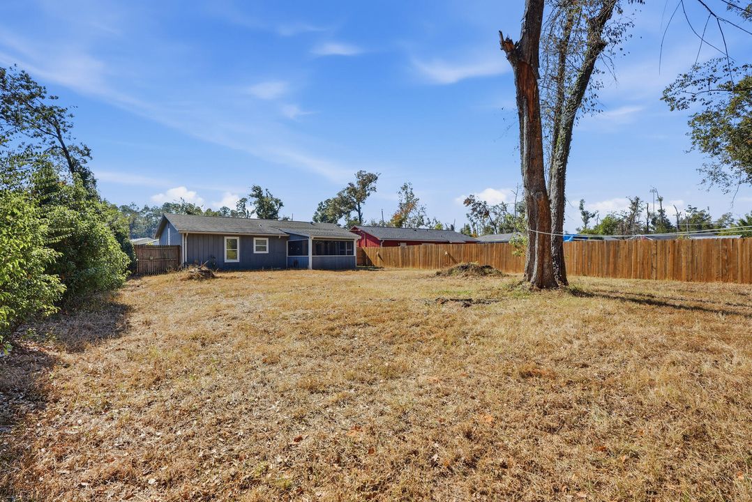 待售: $230,000 (3 贝兹, 2 浴室, 1030 平方英尺)